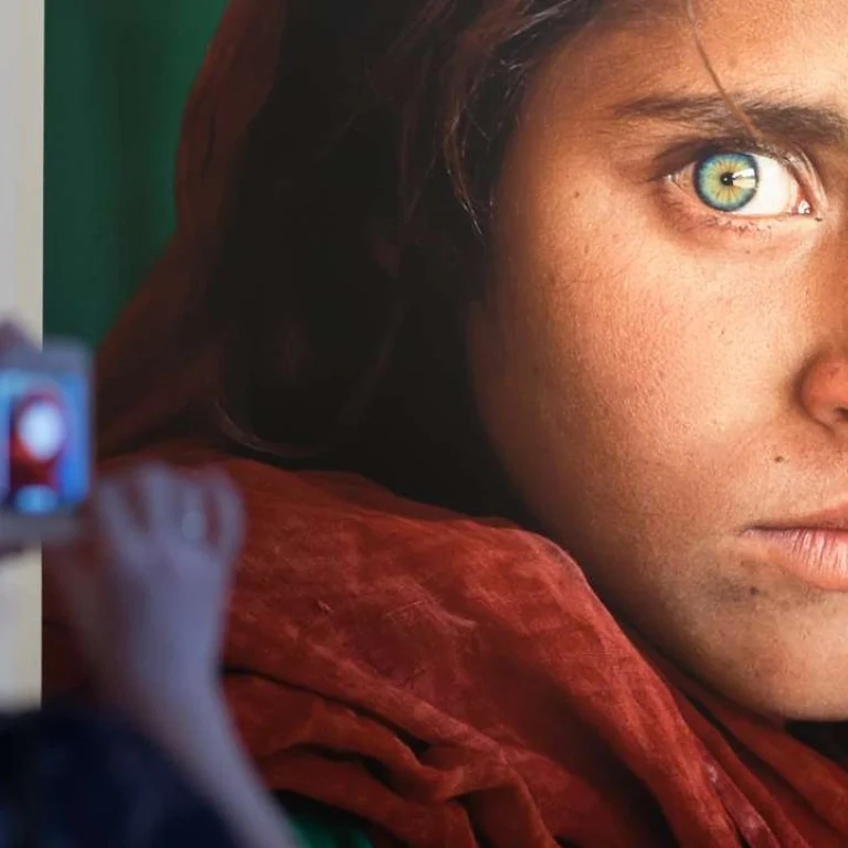 Thông tin về bức ảnh cô gái Afghan 